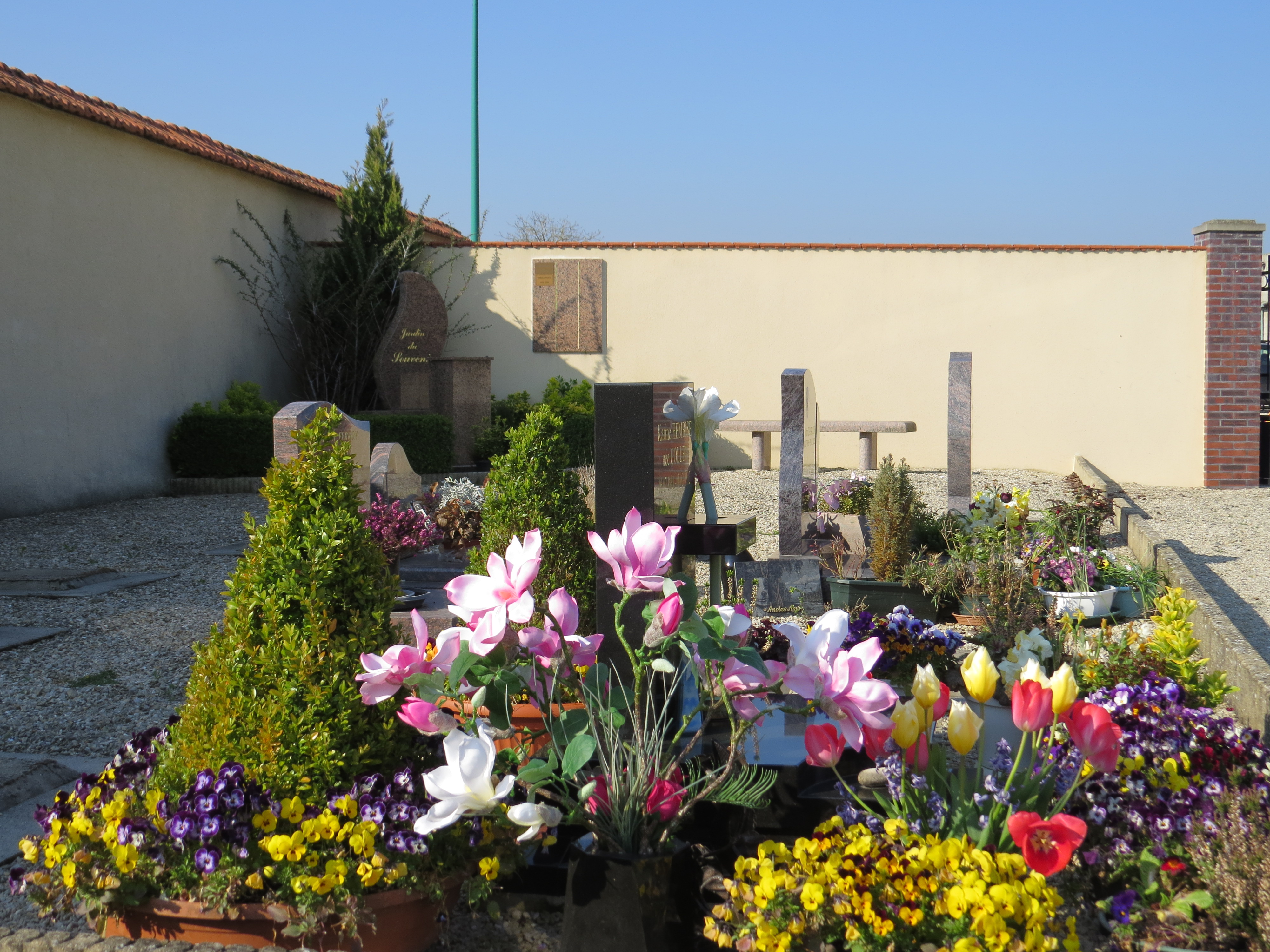 cimetiere jardin du souvenir