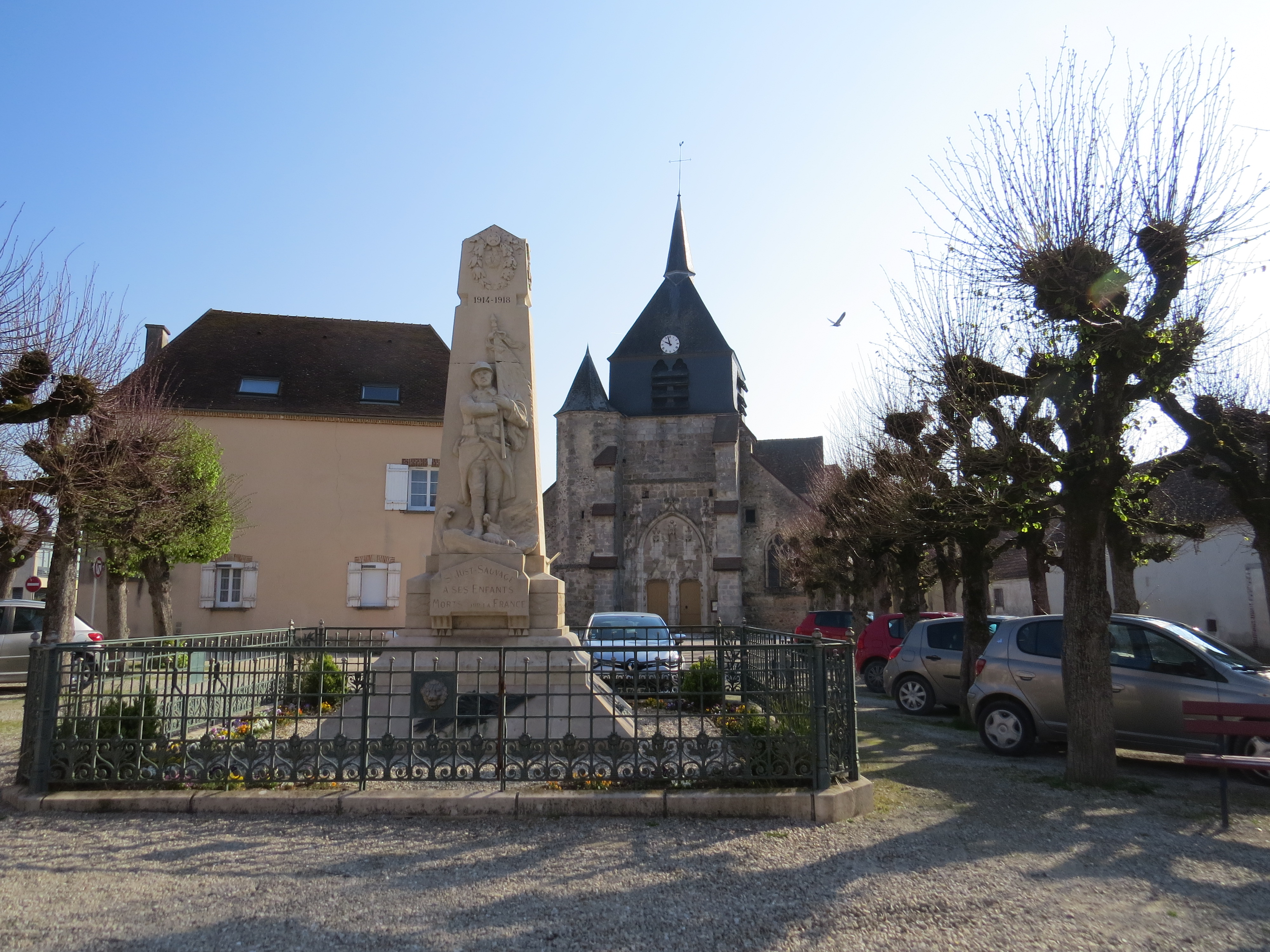 Monument aux morts 1